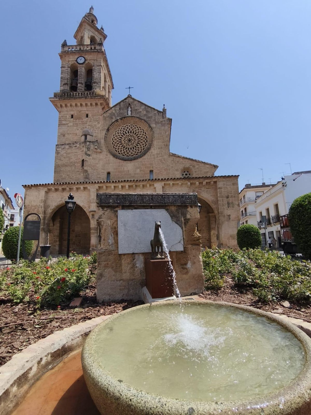 Imagen de la fuente de San Lorenzo, con su cervatillo.