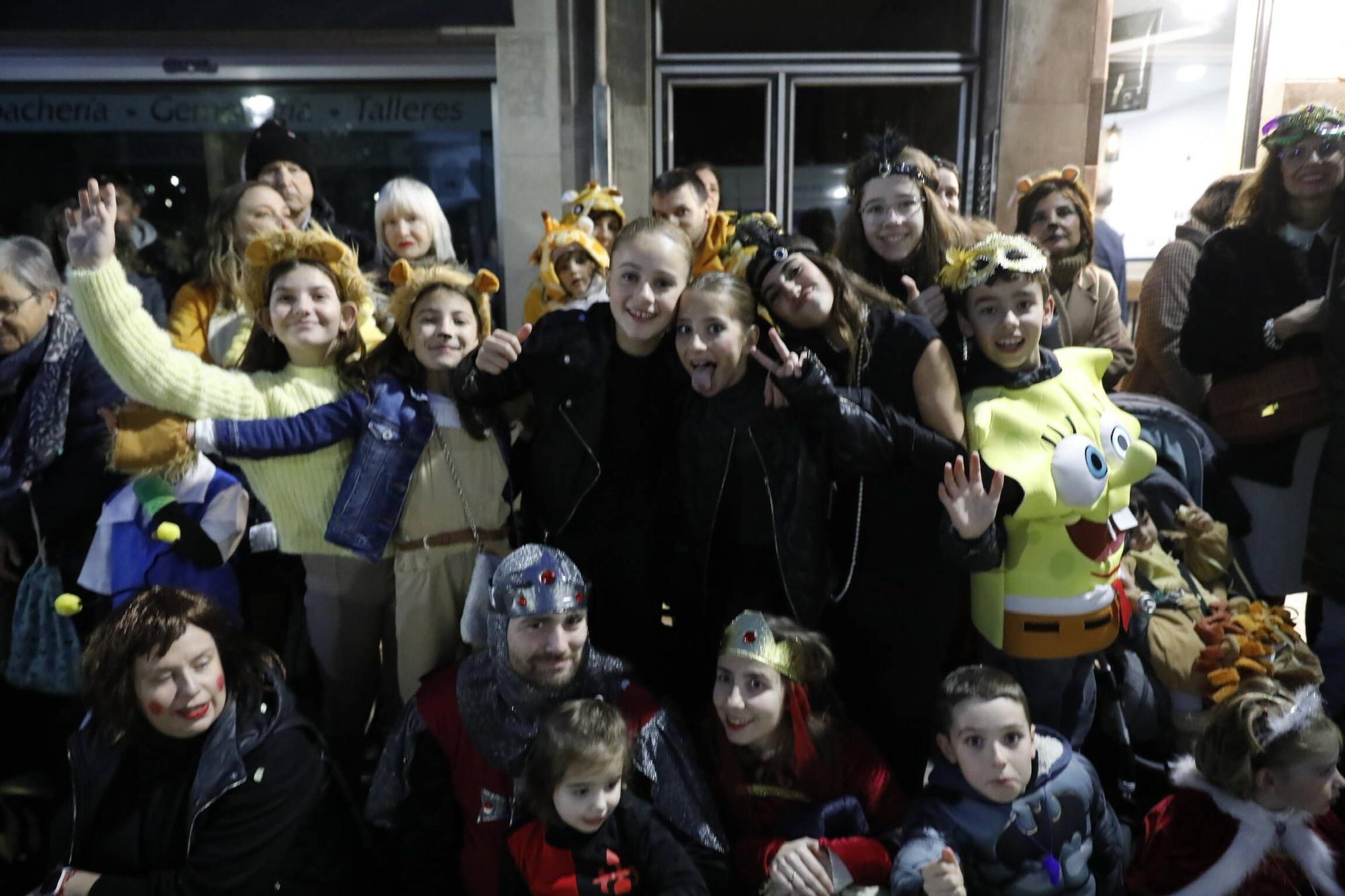 Así fue el multitudinario desfile del Antroxu de Gijón (en imágenes)