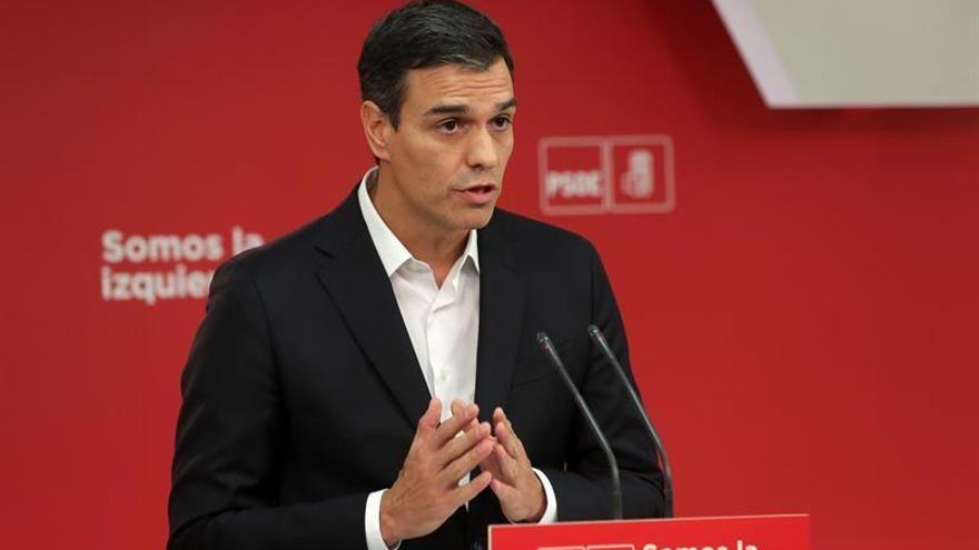 Sánchez critica las cargas pero se compromete con &quot;la estabilidad&quot;