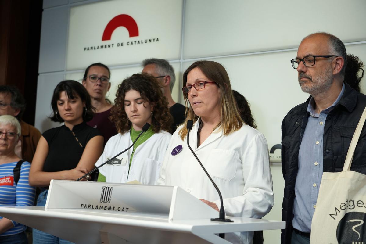 Representantes de La Capçalera y la FoCAP, en el Parlament