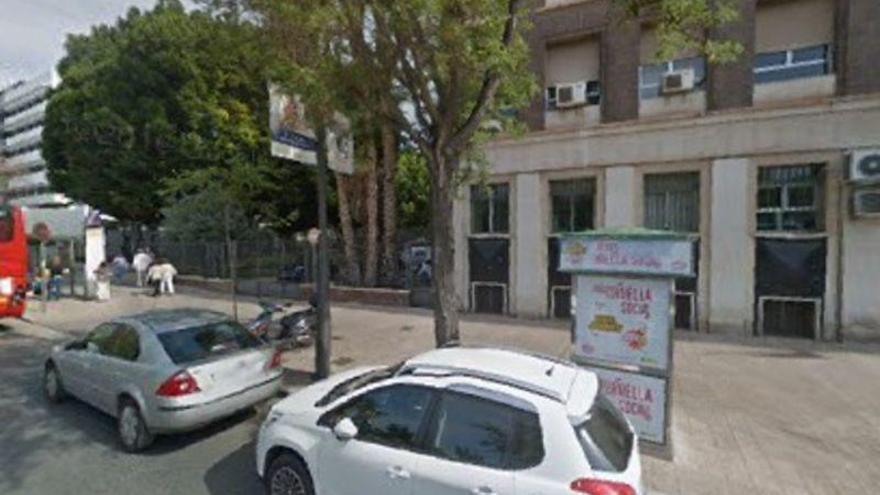 Dos años de cárcel por abusar de una niña que se refugió en su casa tras reñir con su madre