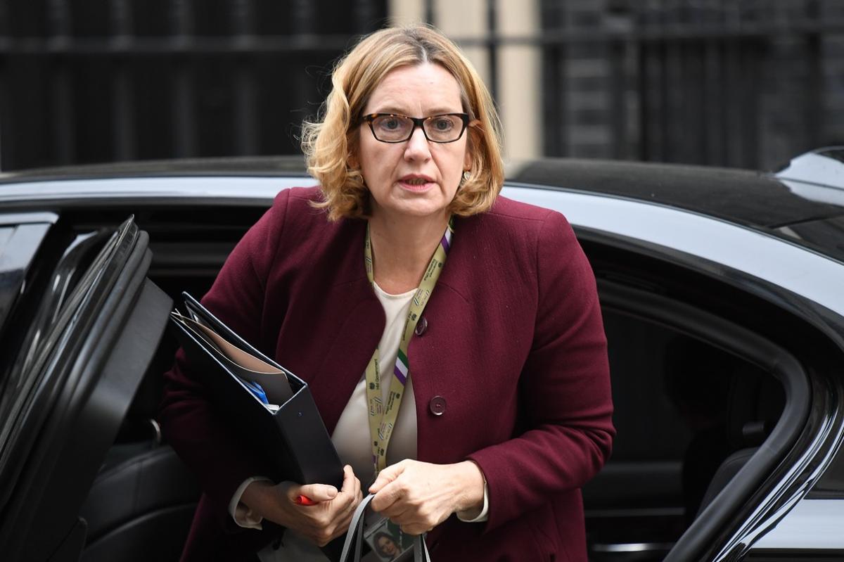 NGH05. London (United Kingdom), 24/04/2018.- (FILE) - Britain’s Home Secretary Amber Rudd arrives to attend a Cabinet meeting at Downing Street in central London, Britain, 24 April 2018 (issued 29 April 2018). Home Secretary Amber Rudd resigns after Windrush scandal. (Londres) EFE/EPA/NEIL HALL