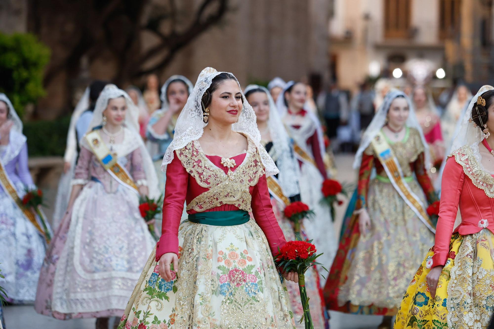 Búscate en el primer día de la Ofrenda en la calle San Vicente entre las 18:00 y las 19:00