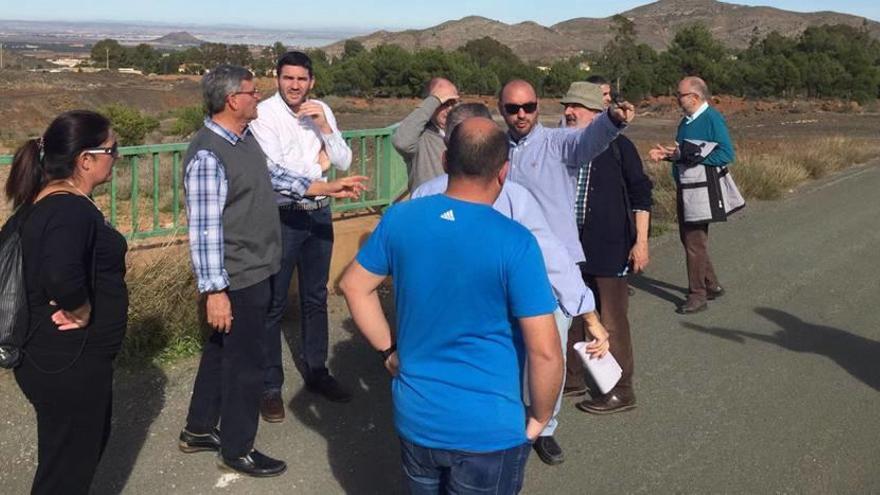 Visita del director general del Mar Menor, Antonio Luengo, a las zonas afectadas por la minería.