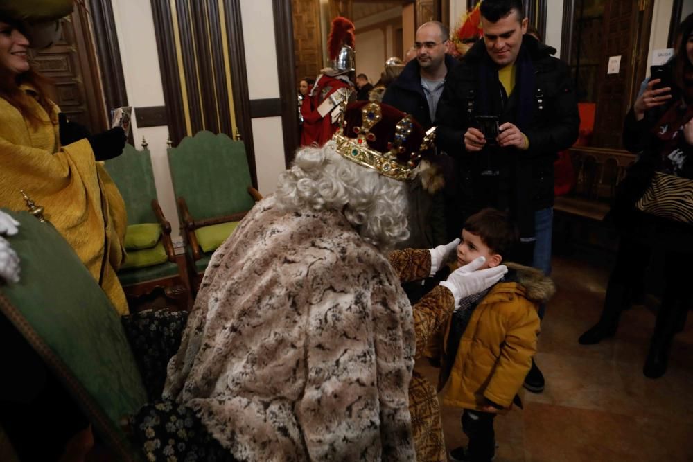 Recepción de los Reyes Magos en el Ayuntamiento de