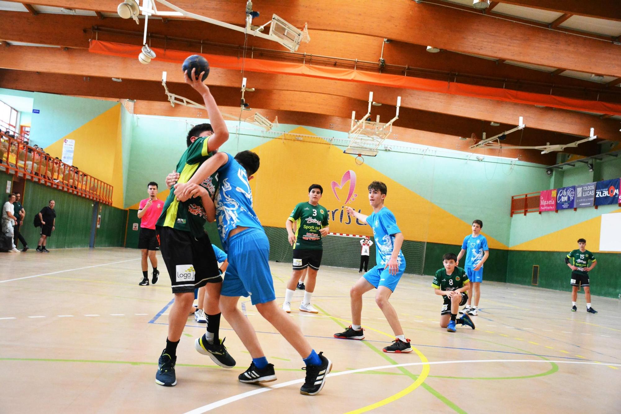 En imágenes | El colegio El Pilar-Maristas celebra las 24 Horas de Balonmano Memorial Roberto Suso