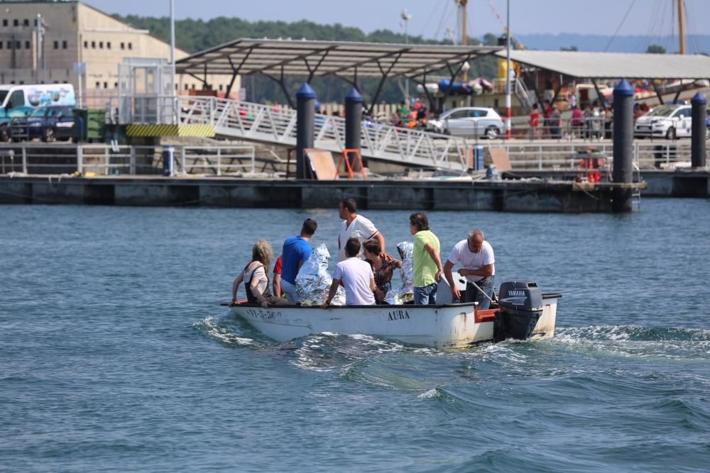 Incendio de un catamarán en Arousa