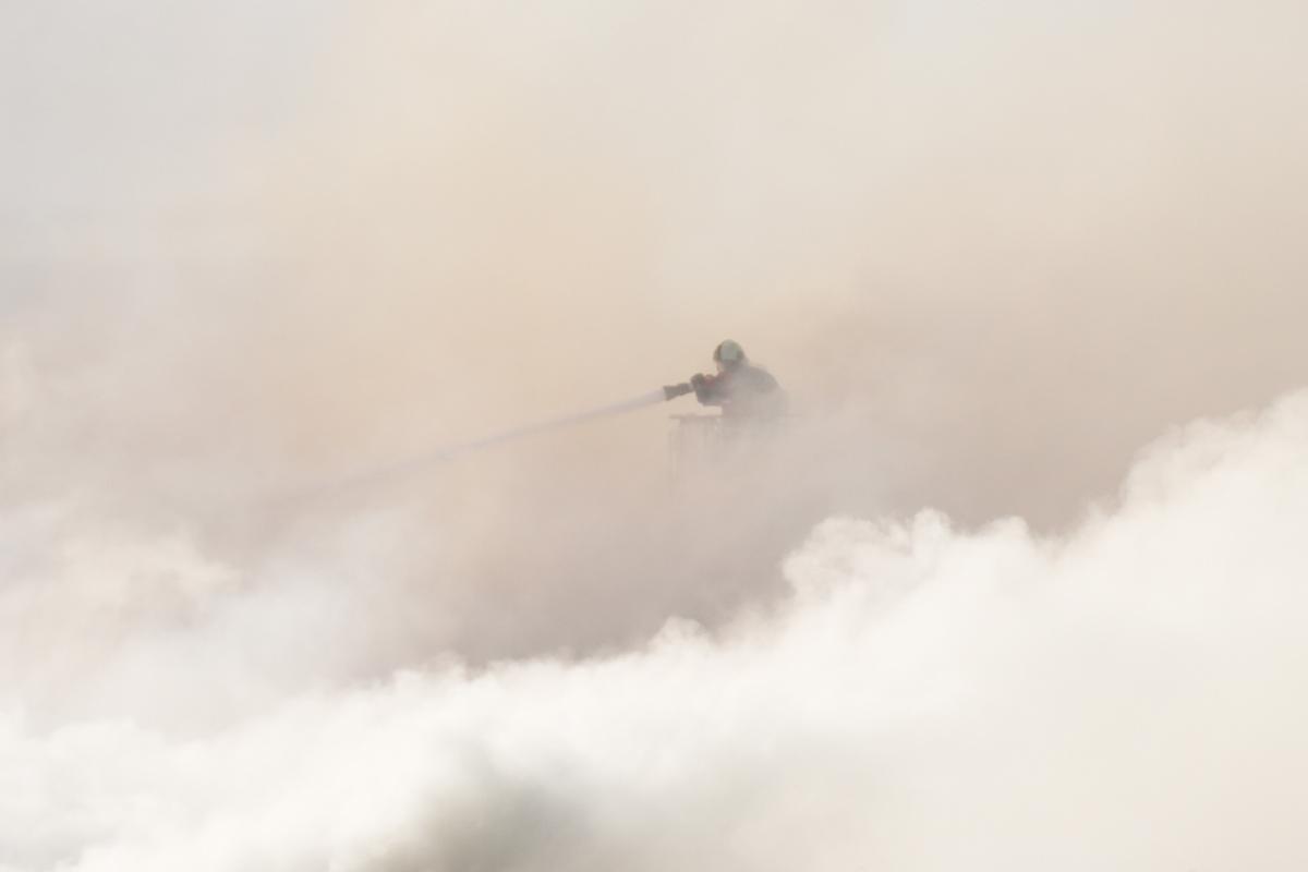 El fuego devora el edificio de la Bolsa de Copenhague