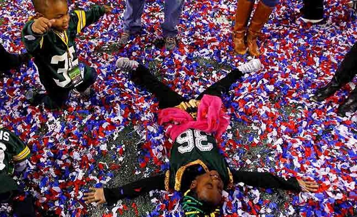 Jenajah Collins, de sis anys, juga al camp després que els Green Bay Packers i el seu pare, Nick Collins, derrotessin els Pittsburgh Steelers i guanyessin la Super Bowl a Arlington, Texas (Estats Units).