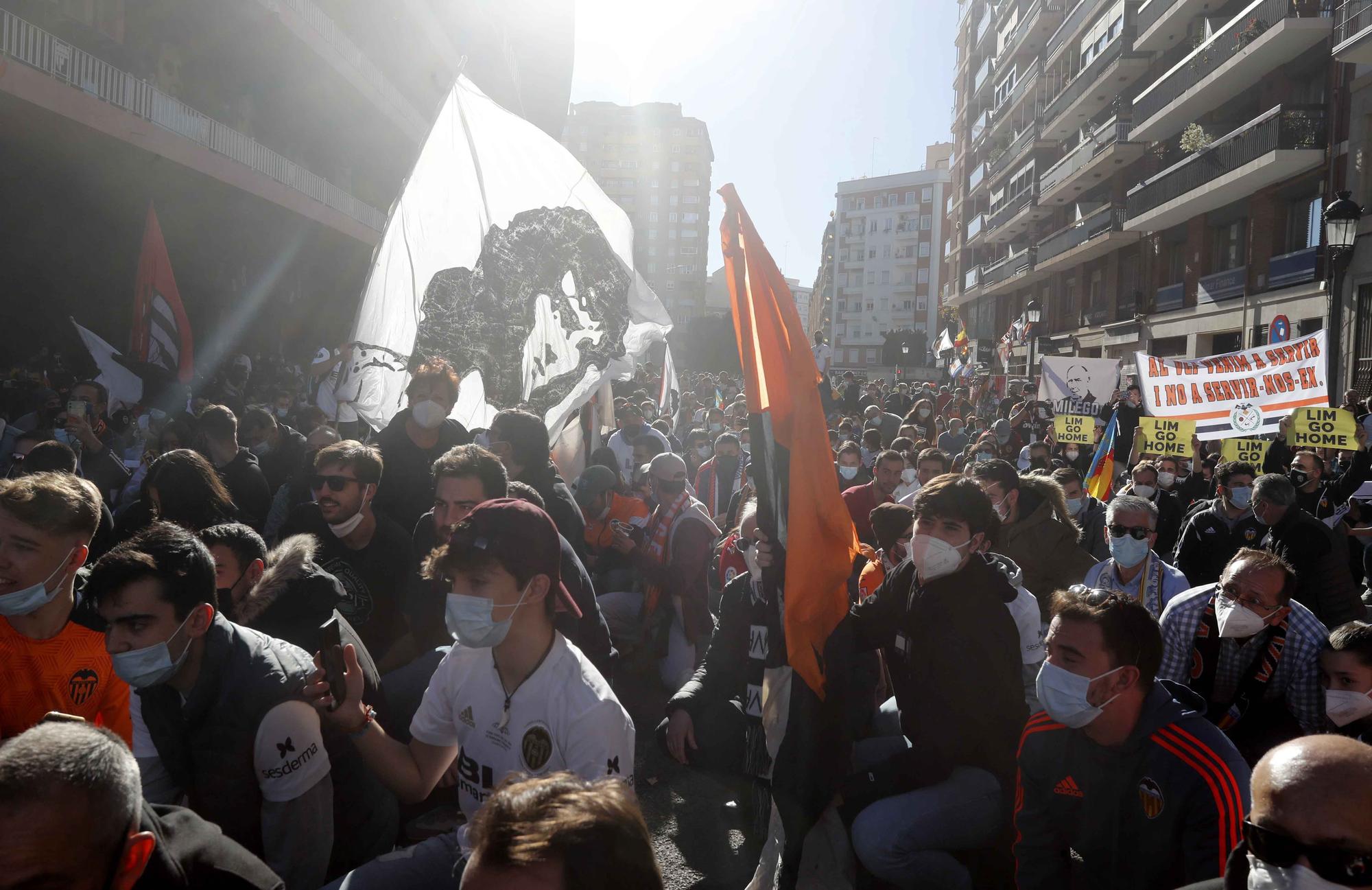 La manifestación valencianista contra Peter Lim (segunda parte)