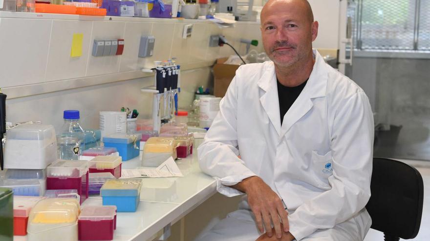 El investigador Pablo Pita, en su despacho del CICA de la UDC. | Iago López