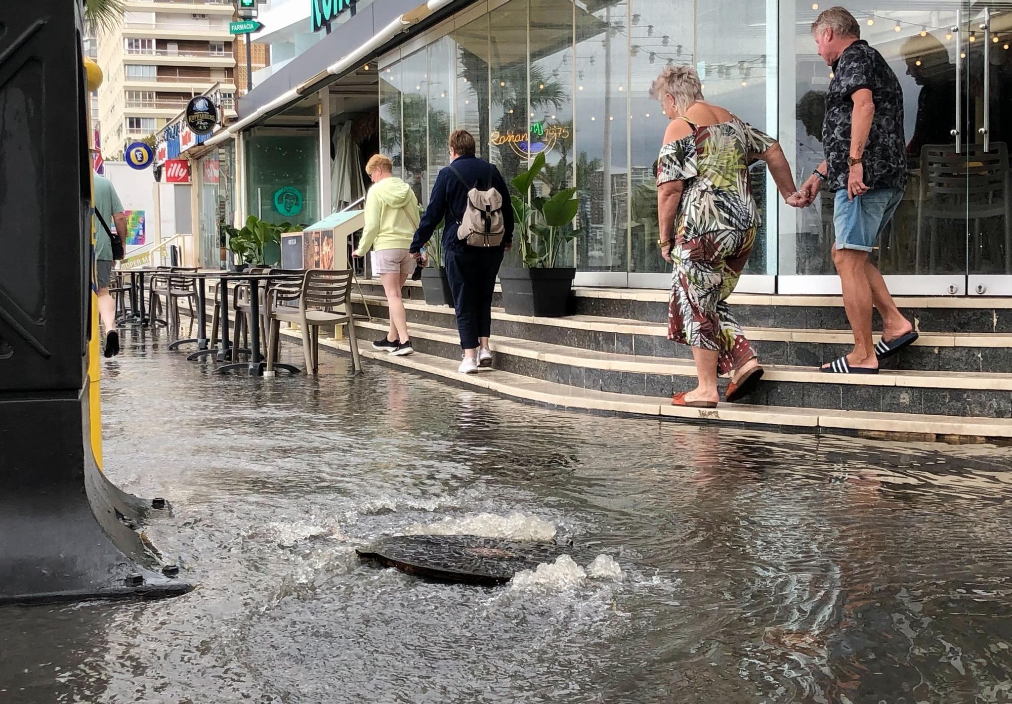 Lluvia cayendo con intensidad en Benidorm