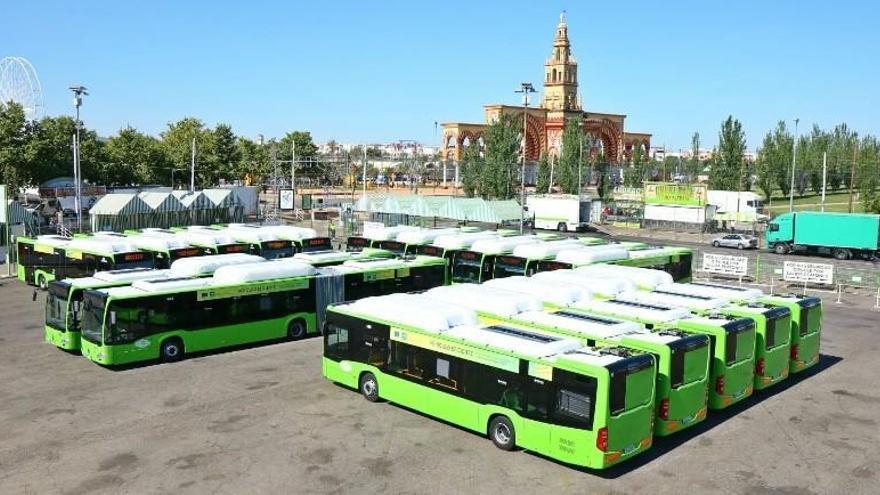 Aucorsa ha estrenado los nuevos autobuses híbridos durante la Feria de Córdoba