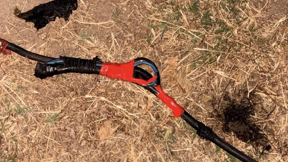 El cable en cuestión que provocó los quemazos.