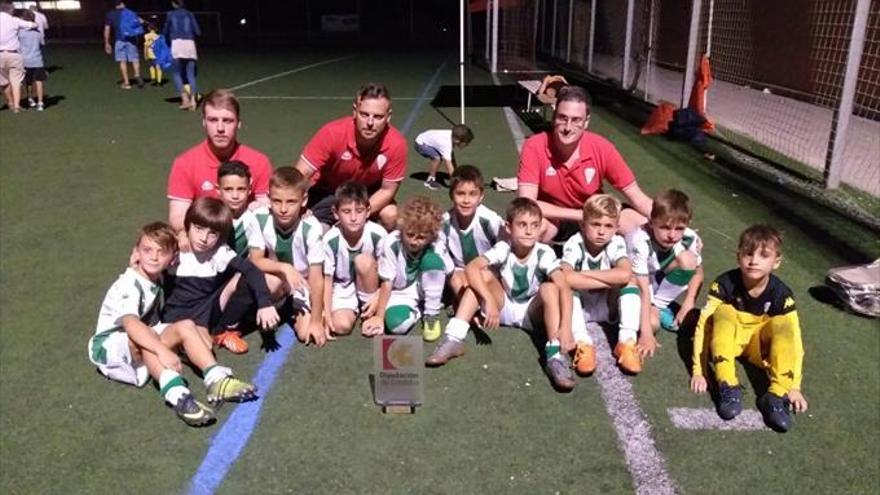 El Córdoba domina la esperada Cajasur Cup