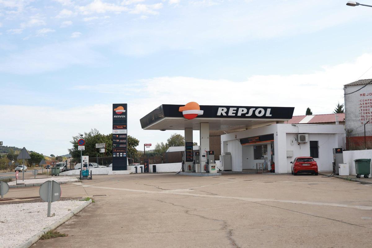 Gasolinera situada en el trazado que se verá afectado por la futura autovía.