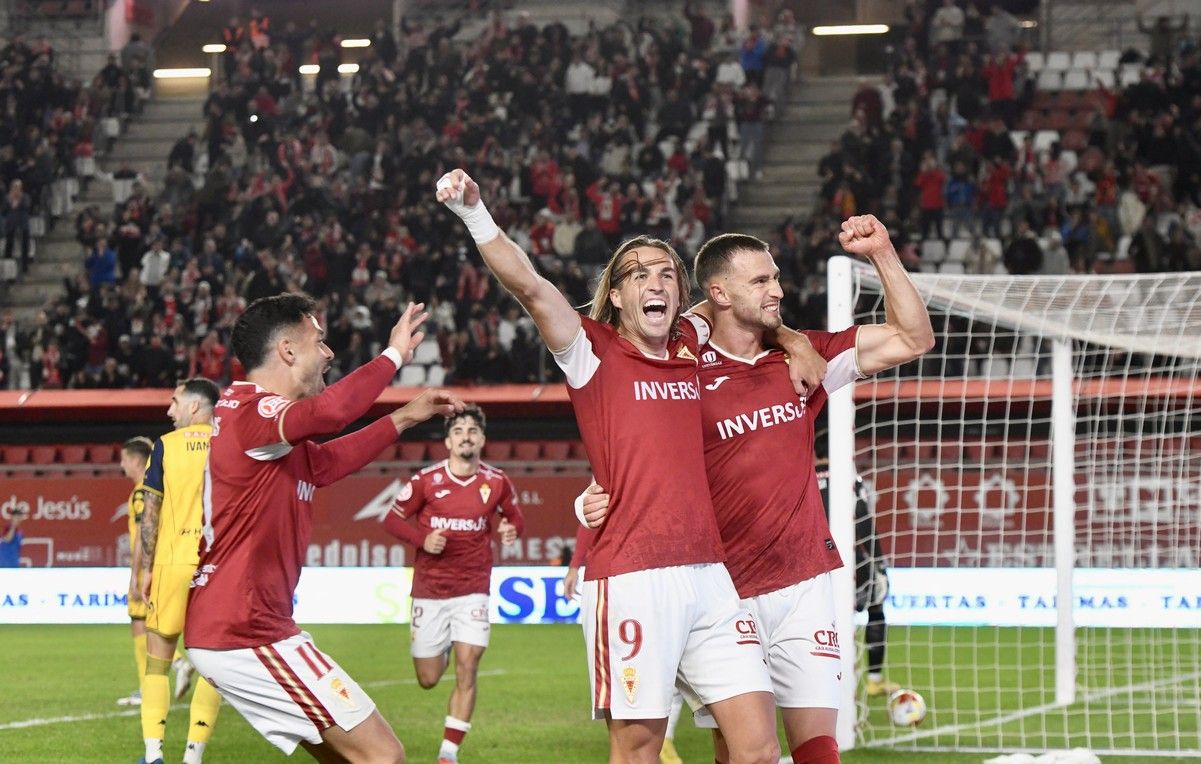 Revive la victoria del Real Murcia frente al Alcorcón, en imágenes