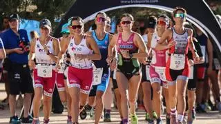 Triplete del AD Ibiza Half Triathlon en Cala Sant Vicent