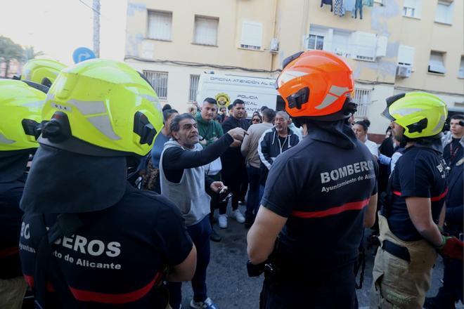 Vecinos realojados tras el incendio denuncian chinches en la pensión asignada por la Generalitat en Alicante