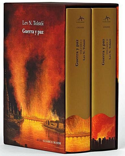 Estuche con los dos
volúmenes de ‘Guerra y paz’,
de Alba Editorial.