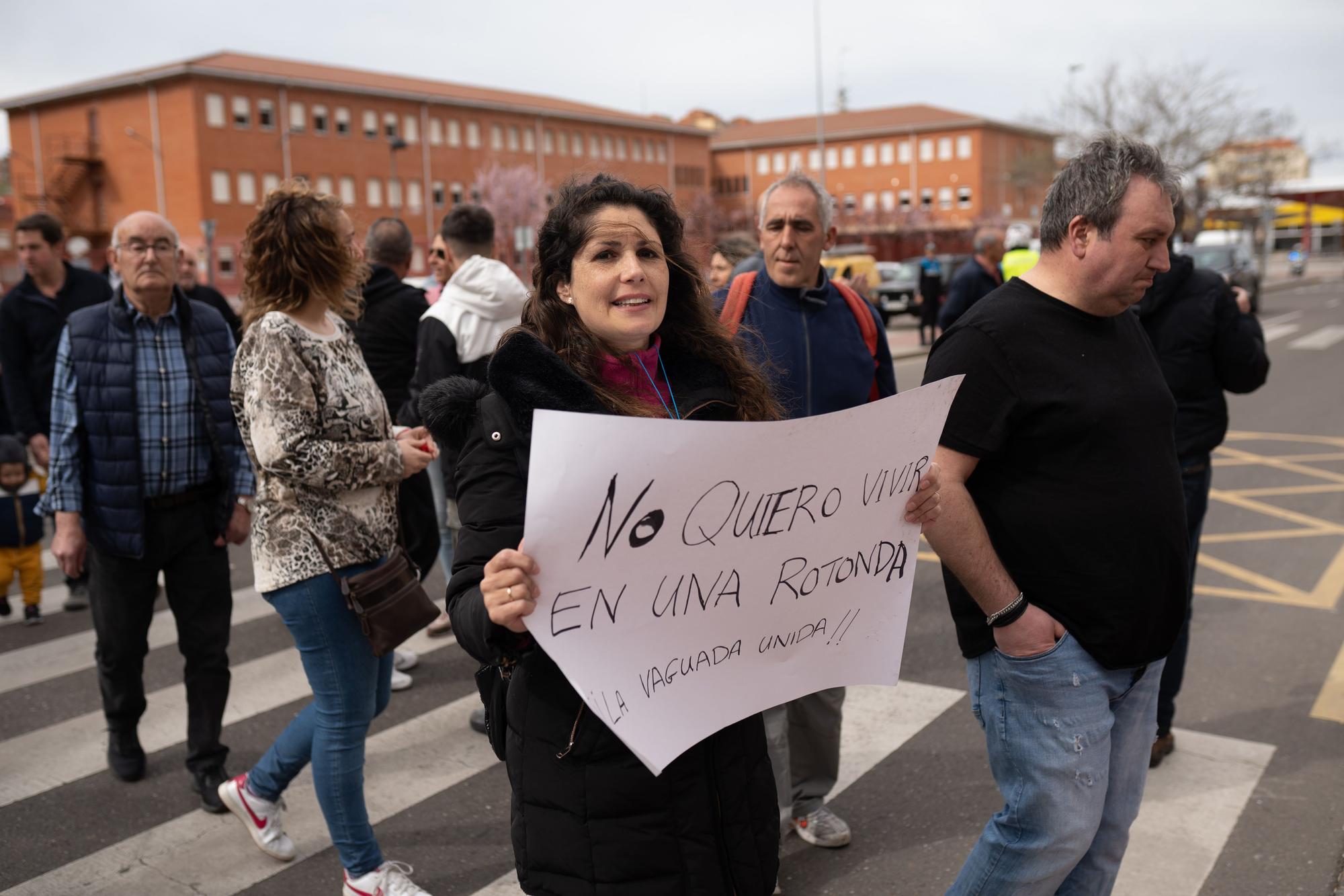 MANIFESTACION APARCAMIENTO LA VAGUADA-50.JPG