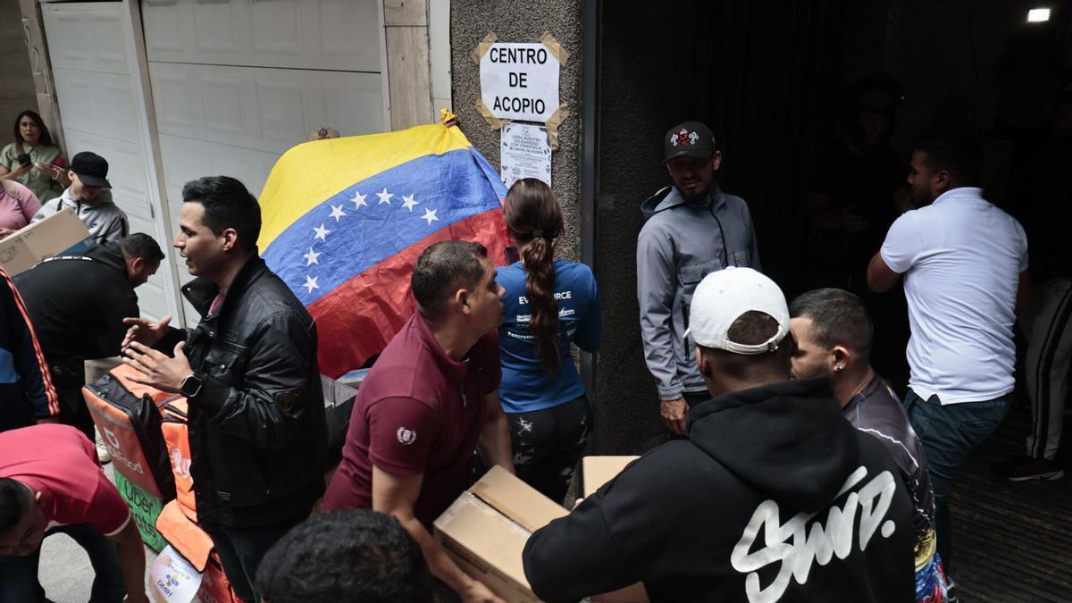 Recogida de ayuda humanitaria para Venezuela en Ciudad de México.