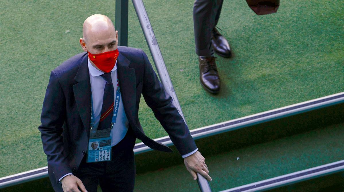 Luis Rubiales en el Estadio de La Cartuja en el año 2021