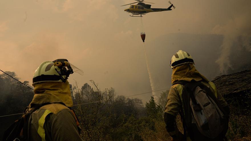 La campaña antiincendios en Galicia arranca con nuevos requisitos y enfada al sector forestal: «Somos los primeros interesados en que no haya fuego, el monte es nuestro medio de vida»