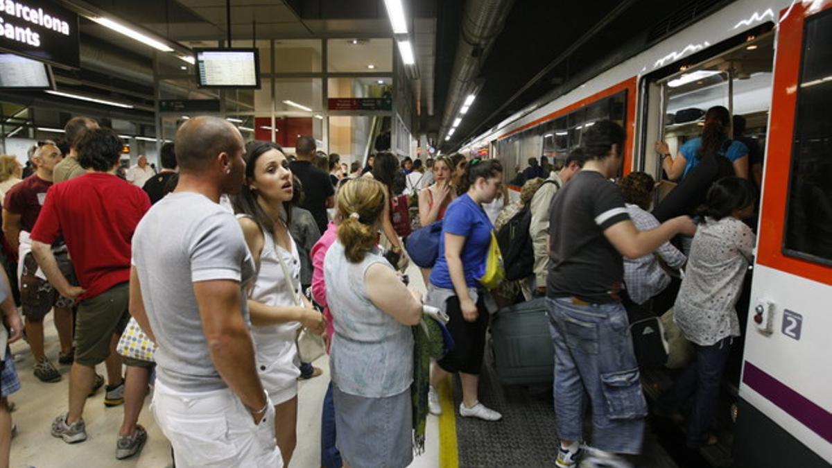 La estación de Sants durante una huelga de trabajadores de Renfe.