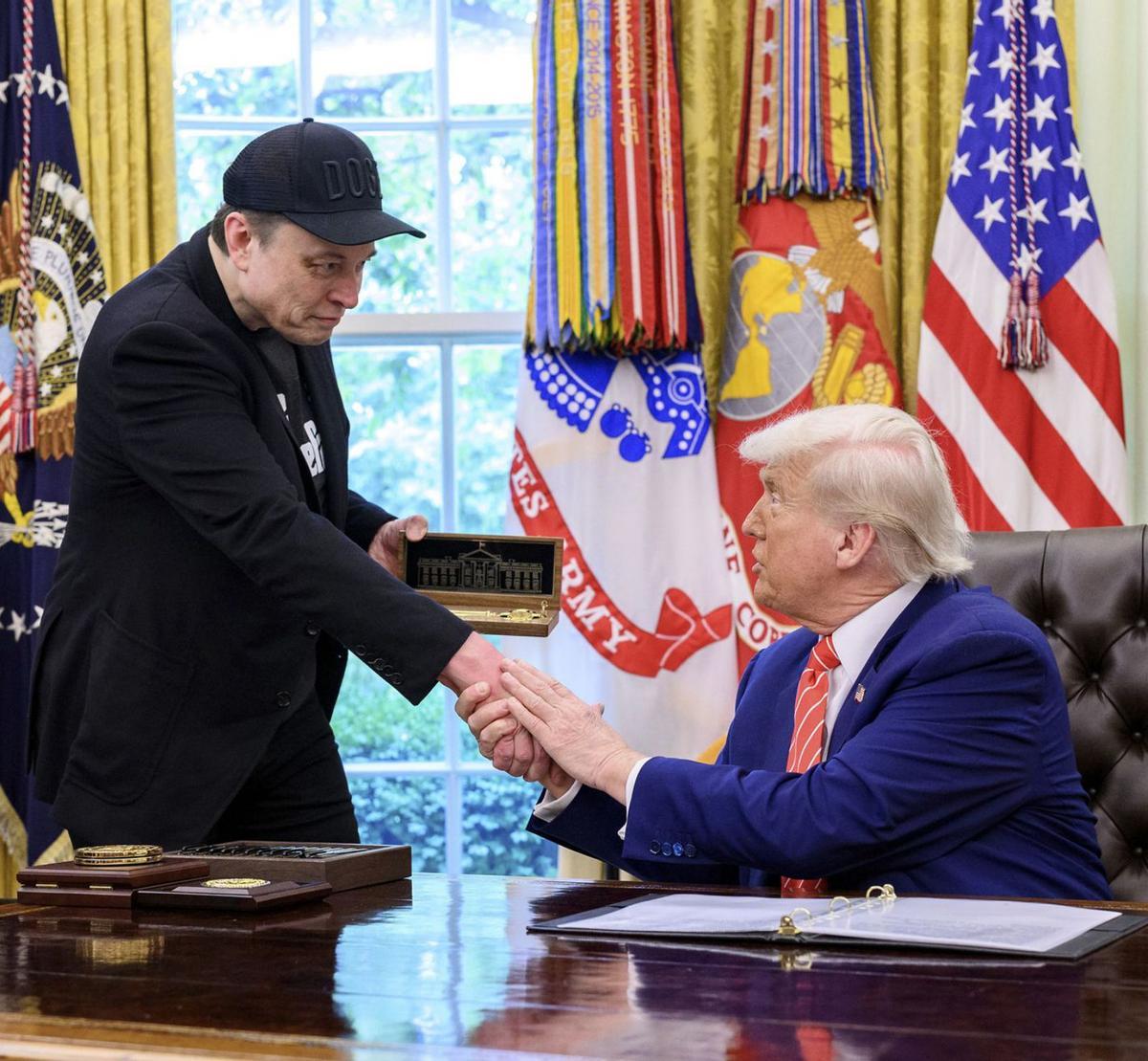 Trump i Musk consumen la ruptura amb un intercanvi d’amenaces Trump i Musk consumen la ruptura amb un intercanvi d’amenaces