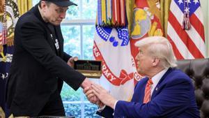 Trump i Musk consumen la ruptura amb un intercanvi d’amenaces