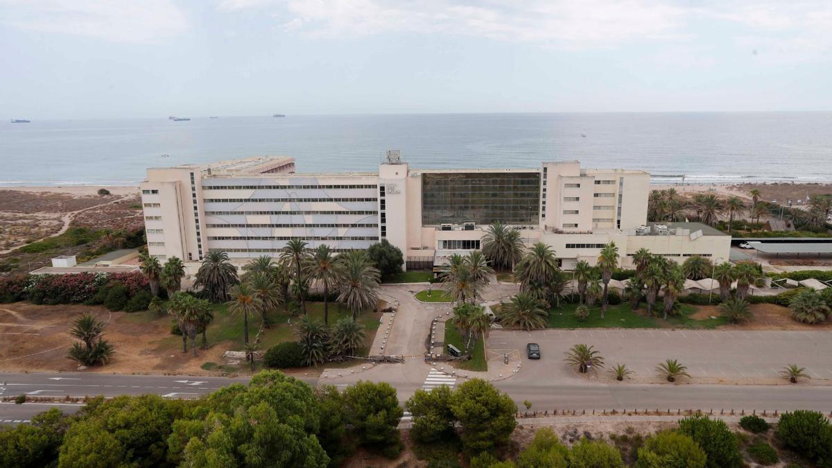 Vista panorámica del Hotel Sidi Saler, actualmente cerrado.
