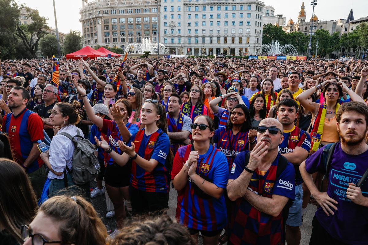 Una pantalla gegant per veure la final de la Champions femenina Una pantalla gegant per veure la final de la Champions femenina