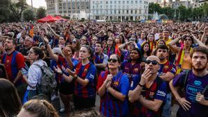 Una pantalla gegant per veure la final de la Champions femenina