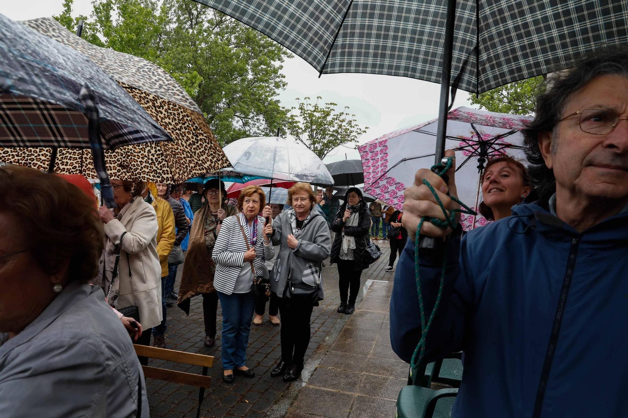 Rito del Beso en La Luz: setenta besos bajo la lluvia