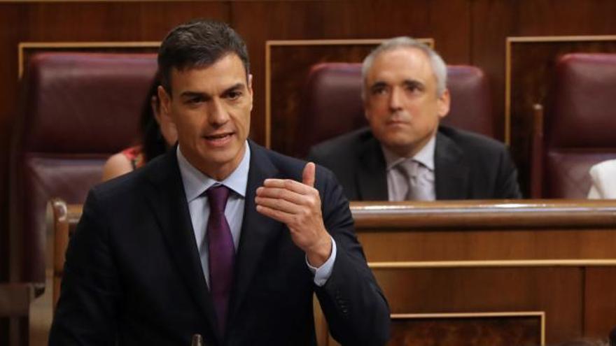 Sánchez pide al PP que &quot;lideren la oposición pero no lideren la crispación&quot;