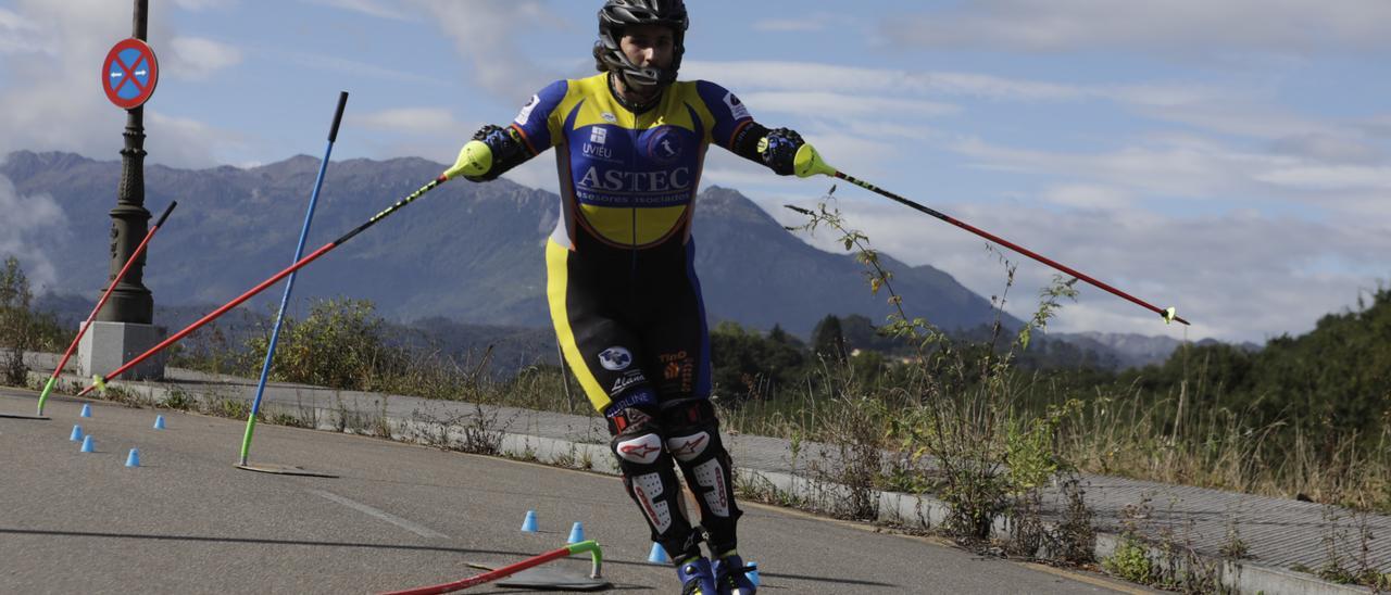 Eslalon Alpino sin salir de Oviedo: así entrena el subcampeón del mundo de patinaje