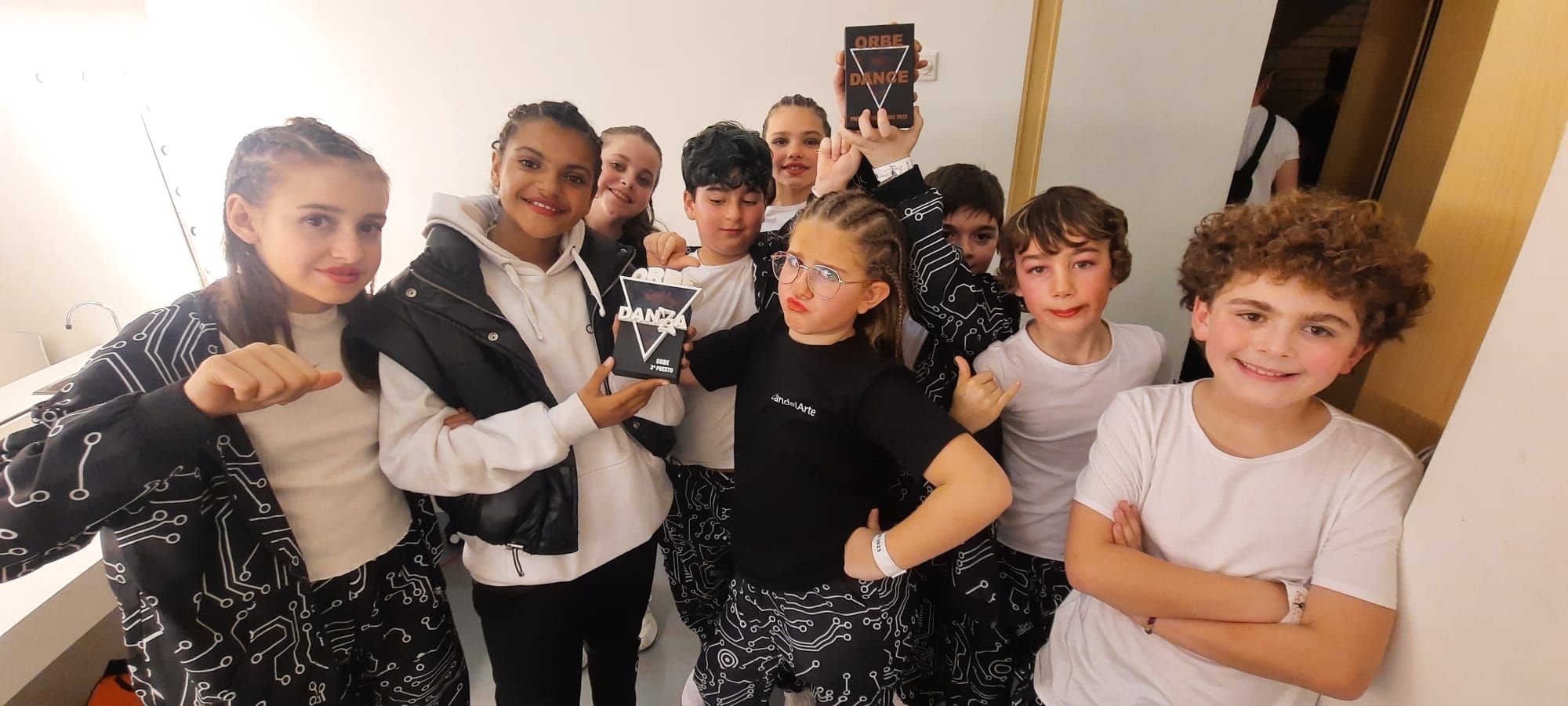 Éxito de la academia "Candelarte" de Lugones en el campeonato de baile celebrado en Burgos