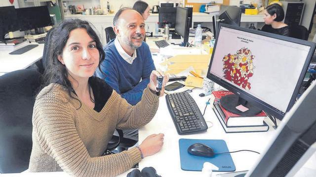 Los investigadores de radón y
firmantes del artículo, Lucía Martín
y Alberto Ruano.  // Xoán Álvarez