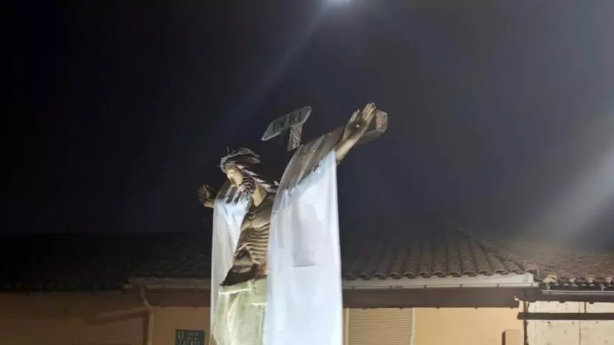Capas pardas en la noche del Silencio en Alcañices