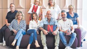 Detrás, Víctor Sandoval, Lidia Lozano, Belén Esteban y Chelo García Cortés. Delante, Terelu Campos, María Patiño, Kiko Matamoros y Kiko Hernández. Por la izquierda, detrás, Victor Sandoval, Lidia Lozano, Belén Esteban y Chelo García Cortés. Delante,Terelu Campos, María Patiño, Kiko Matamoros y Kiko Hernández. 22/06/2023 Victor Sandoval, Terelu Campos, Maria Patiño, Lidia Lozano, Kiko Matamoros, Belen Esteban, Kiko Hernandez and Chelo Garcia Cortes .. MADRID, 23 (CHANCE) Sálvame se ha despedido hoy de Telecinco, pero también ha anunciado lo que era un secreto a voces: su nueva era comienza en Netflix. Esta plataforma internacional ha colgado un vídeo en sus redes sociales anunciando que este espacio no se acaba... sino que empieza. EUROPA ESPAÑA SOCIEDAD BORJA B. HOJAS/NETFLIX