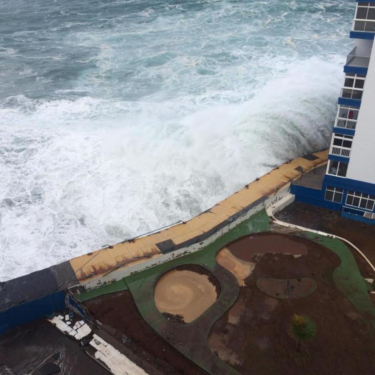 Evacuación de un edificio en Mesa del Mar