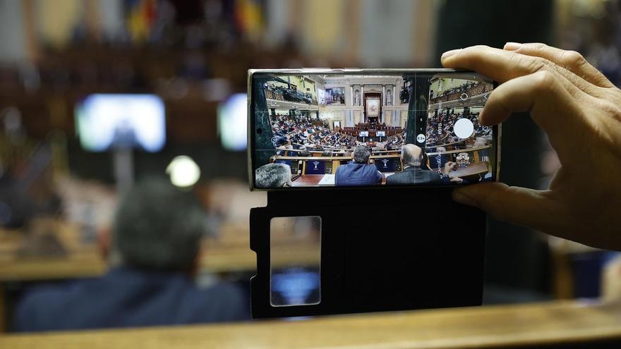 El Congreso alertó a los diputados tras empezar la guerra de que el riesgo de ataques a sus móviles es alto