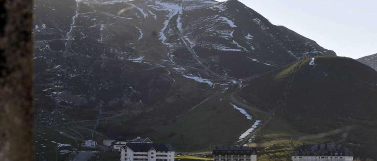 La estacion de Pajares, apenas sin nieve.