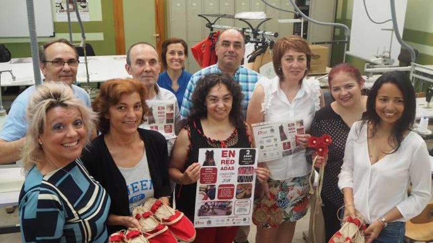 Alumnas de un curso del Servef diseñan una colección de prendas de cáñamo