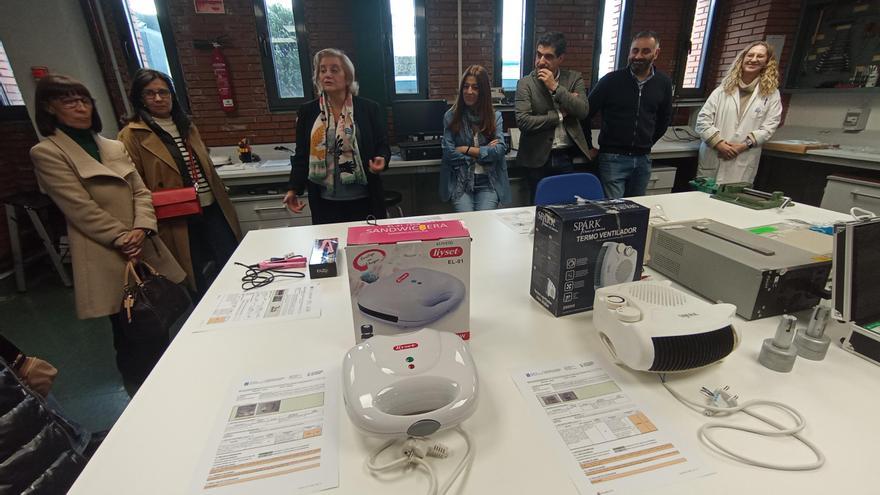 Visita al Laboratorio de Consumo de Galicia por el Día de los Derechos del Consumidor