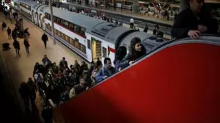 El Gobierno mantendrá las subvenciones al transporte público en 2025 pero reduce el nivel de las ayudas