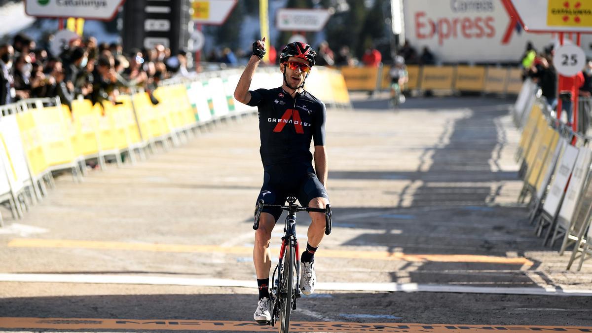 Archivo - El ciclista británico Adam Yates en la Volta Ciclista a Catalunya