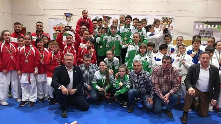 Éxito del Trofeo Diputación de Karate disputado en Losar de la Vera