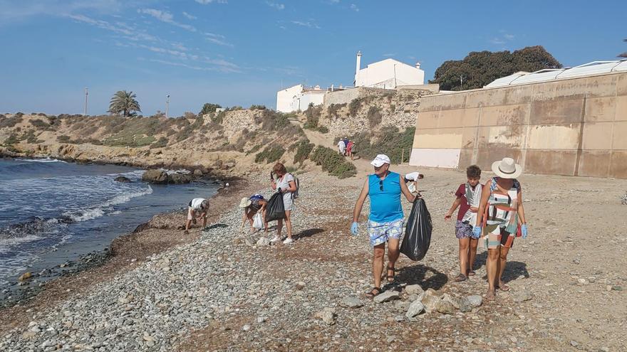 &quot;El mar comienza en mi barrio&quot; echa a andar en Tabarca